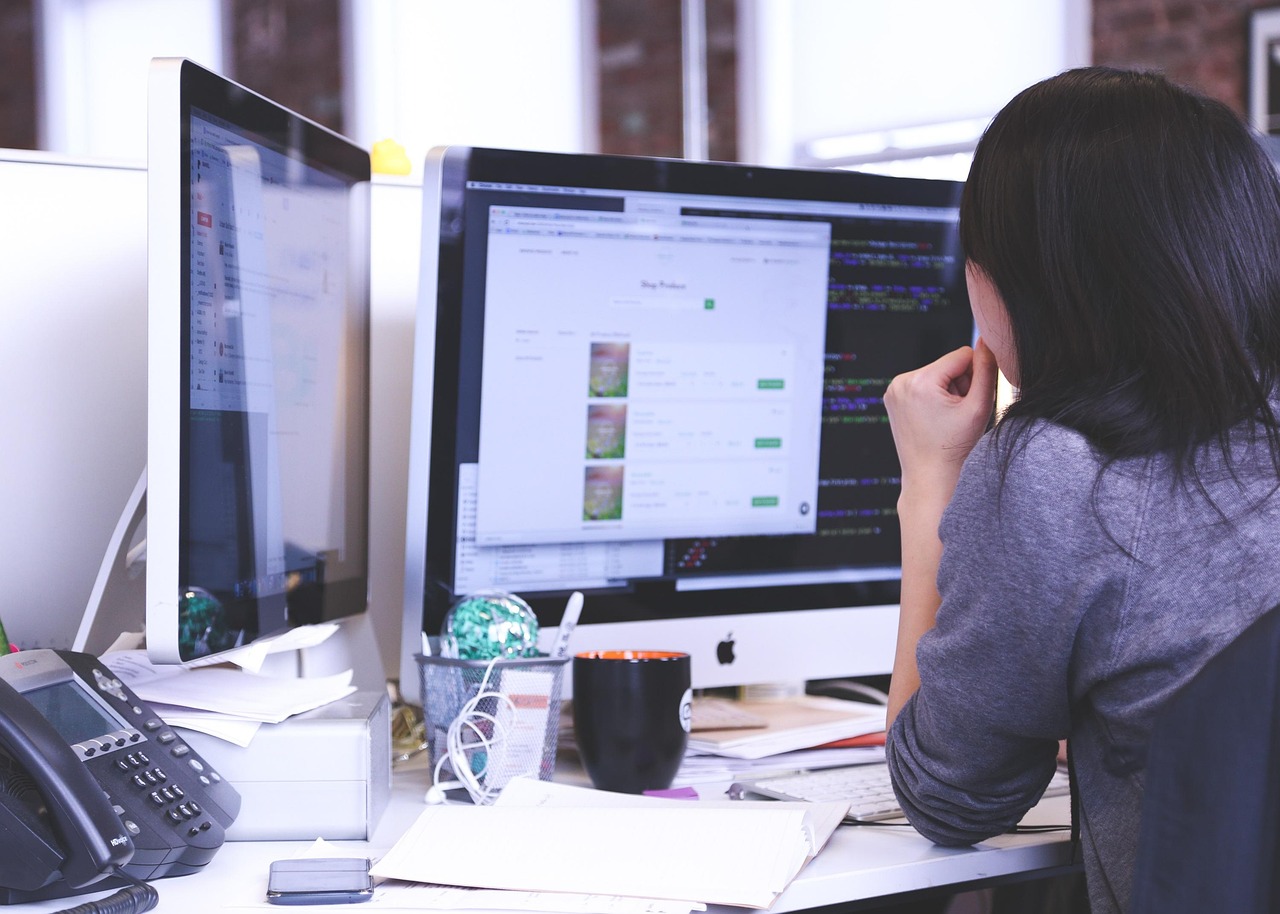 Selecting the Ideal Business Laptop: A Guide for Writers and Design Professionals