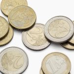 2-way risks continue for EUR/USD, says OCBC