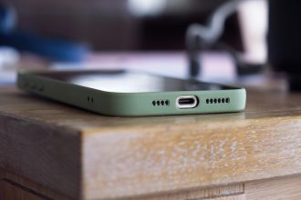 Best iPhone Alternatives in 2026