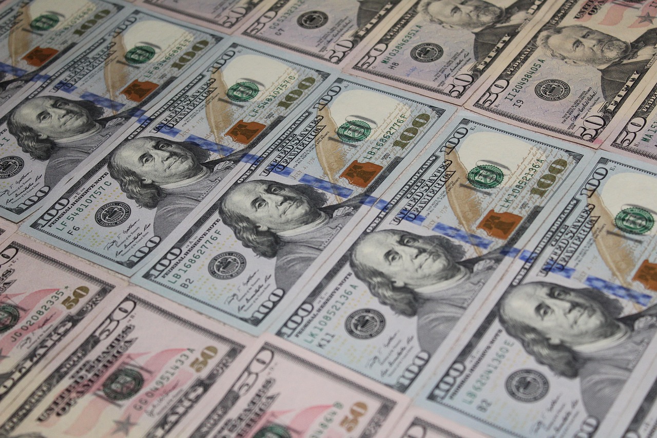 Canadian Dollar experiences mixed gains on a quiet Thursday