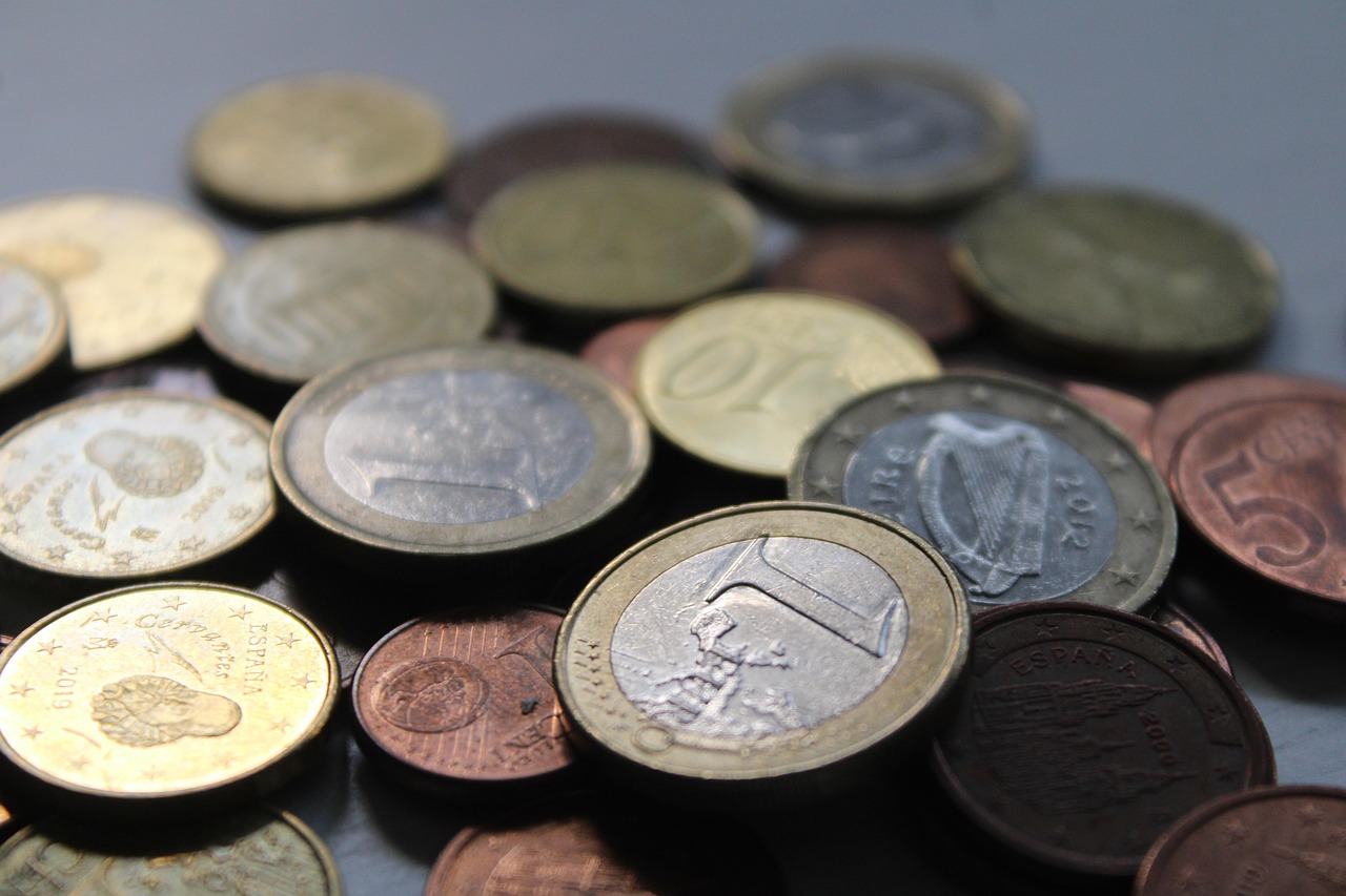 Foreign exchange option expirations for September 5th New York cut