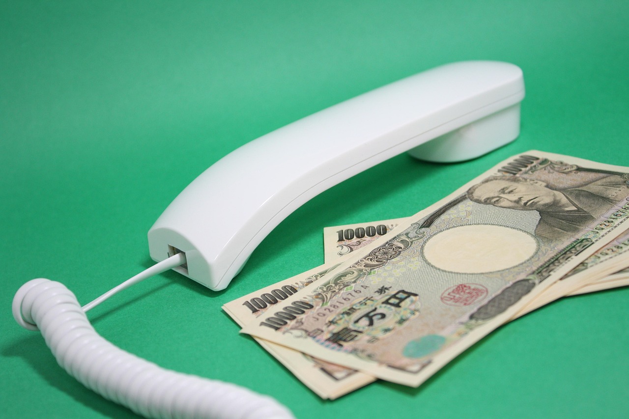 Japanese Yen continues to consolidate against USD despite mixed signals