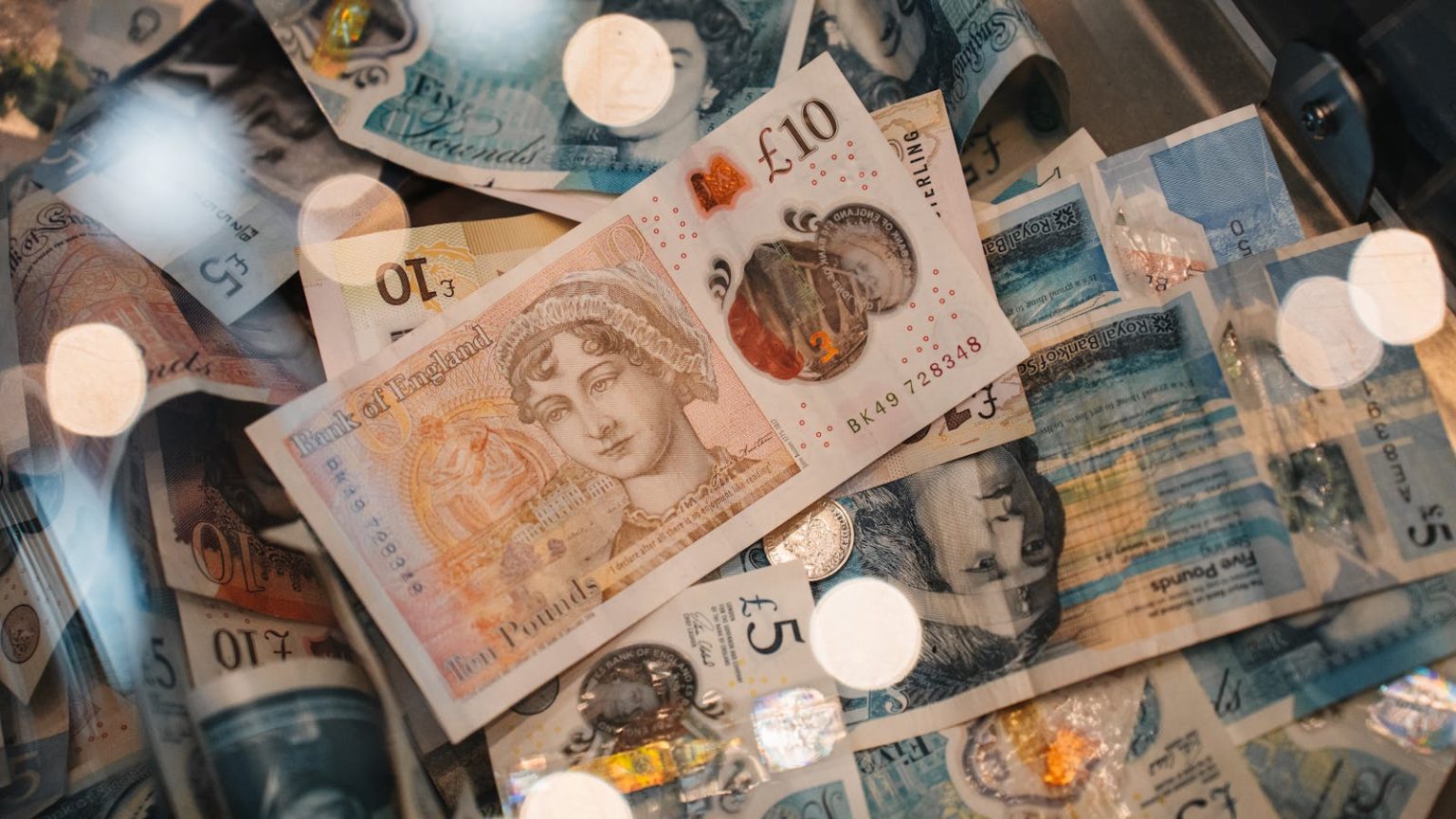 Latest Pound Sterling Price Update and Forecast: GBP/USD Nears Important Resistance Level [Video]