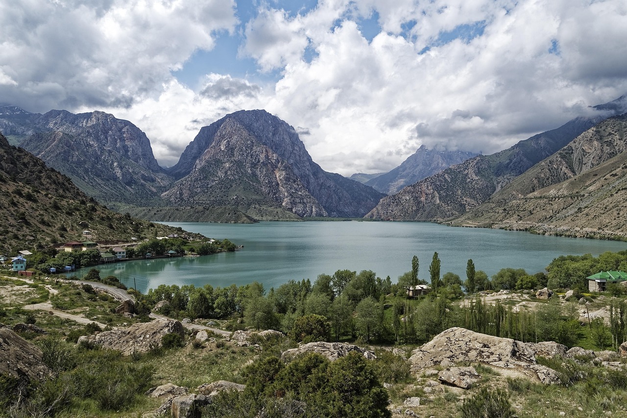 Tajikistan's President meets with Minister of Culture