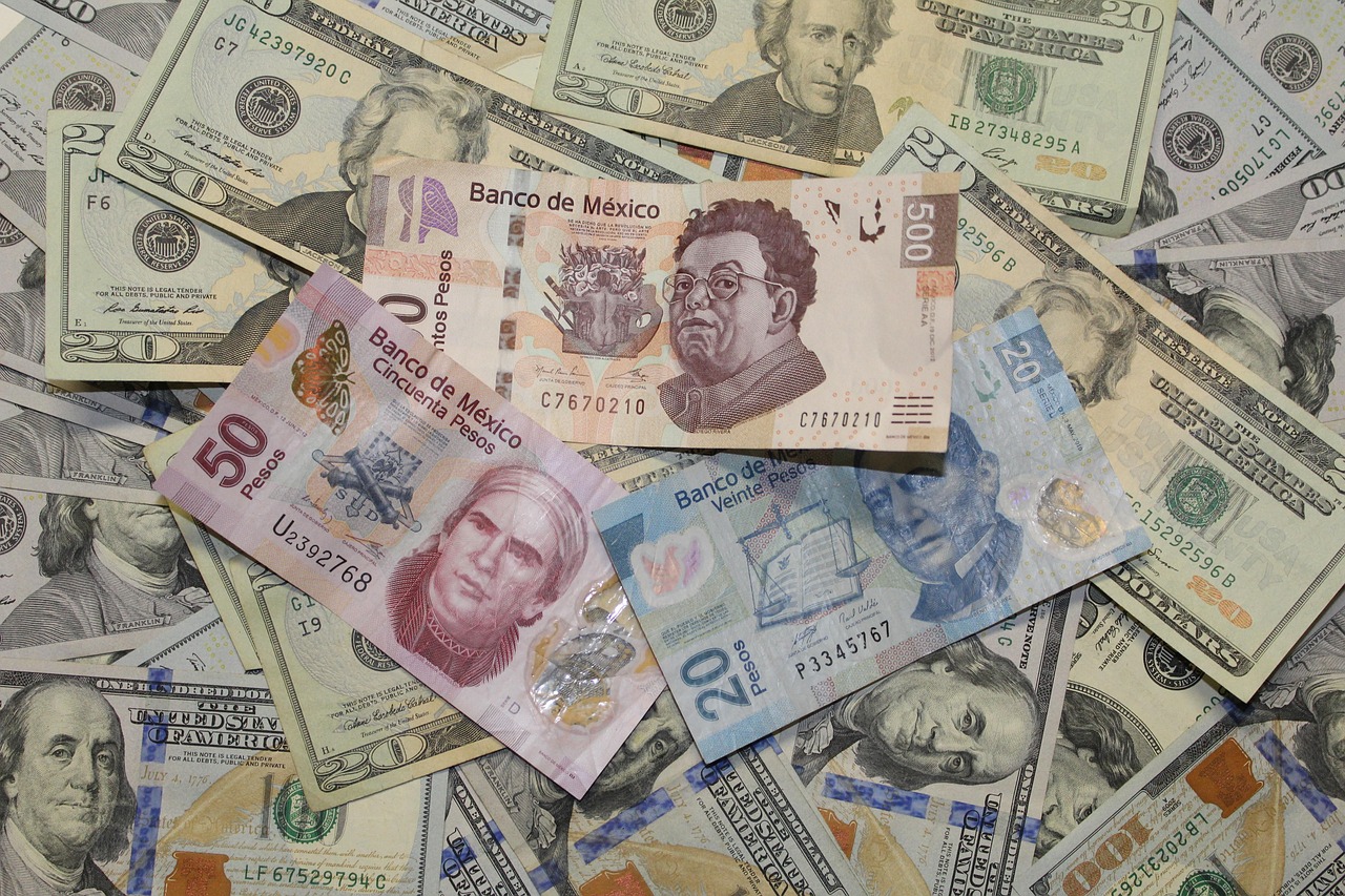 The Mexican Peso is Trading Mixed Over the Weekend as Data and Events Affect Currency Markets
