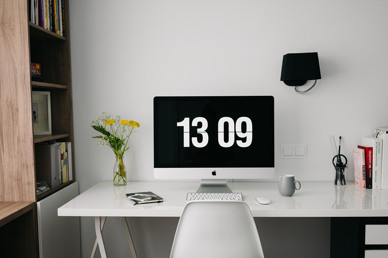 Top Minimalist Lifestyle Tips to Save Money and Reduce Stress