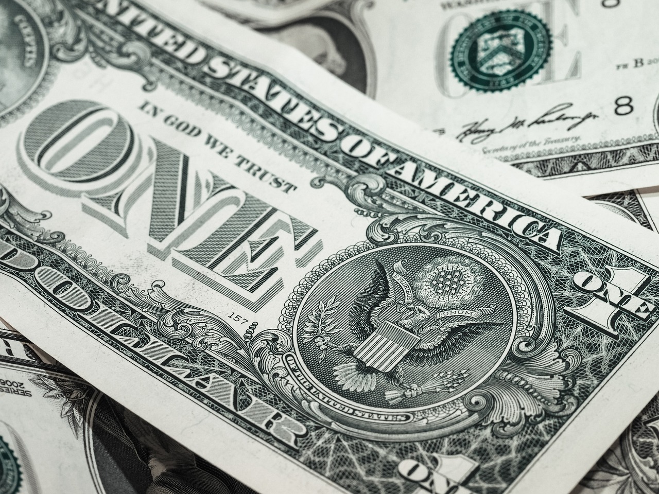 USD/CAD stays steady near 1.3500, focus on US/Canadian job figures