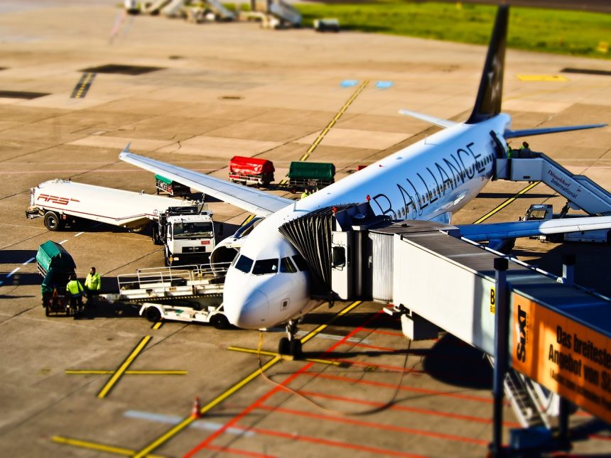 How to Save Money on Flights and Hotels in the Gulf